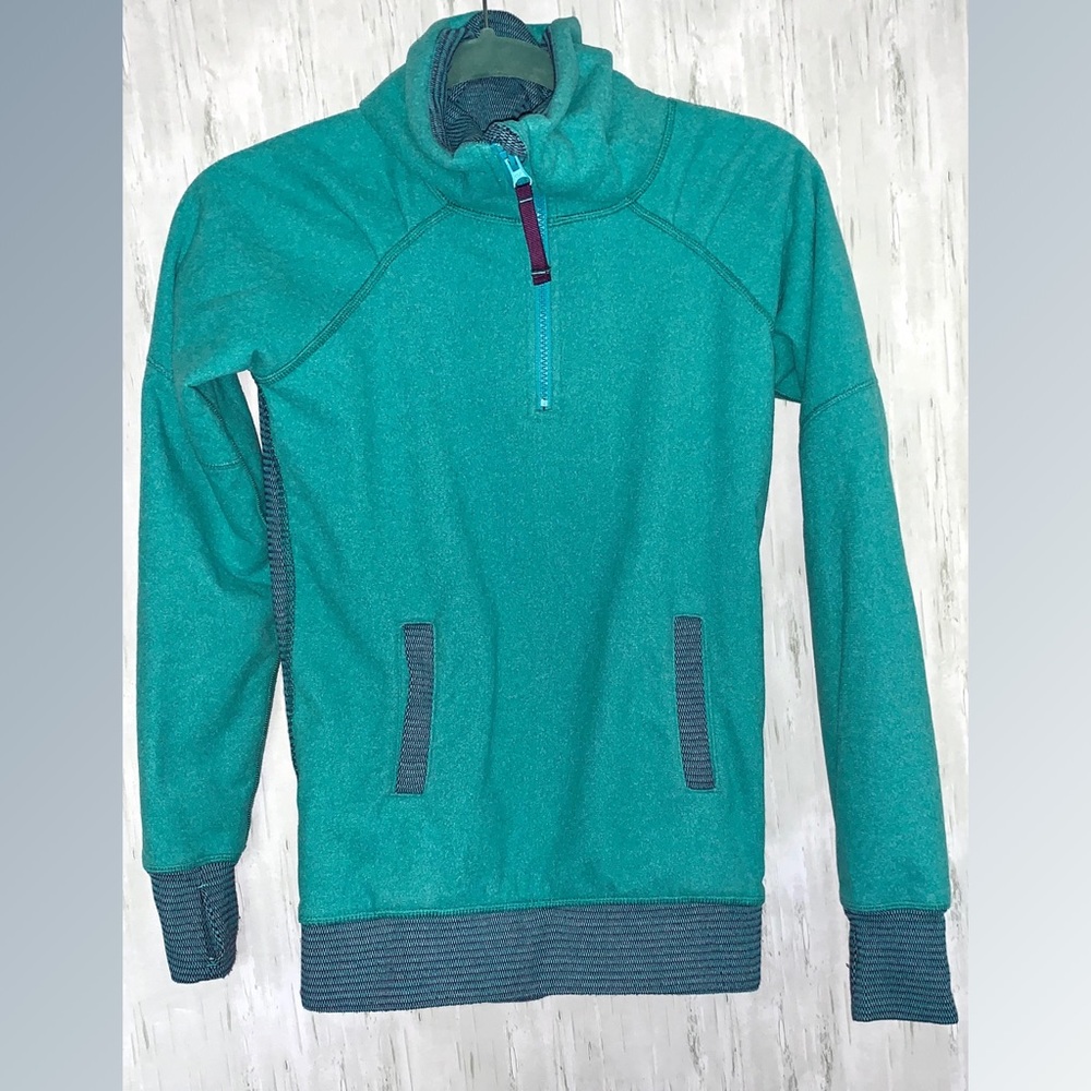 Ivivva sweater